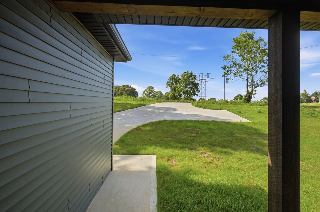 House in Dickson, Tennessee, United States 2 - 18196571