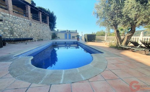 Finca in Velez de Benaudalla, Andalusia, Spain 1