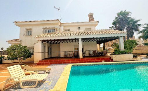 Chalet in La Manga del Mar Menor, San Javier, Región de Murcia 1