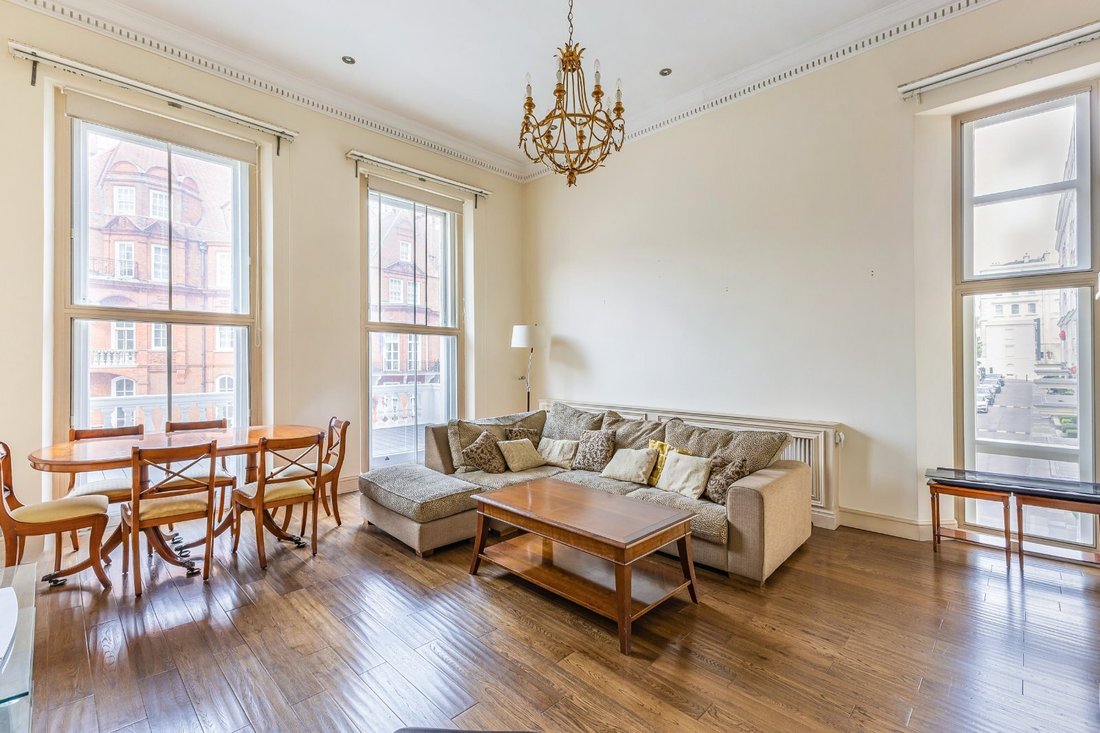 Apartment in Knightsbridge, Kensington And Chelsea, England 2 - 18196319