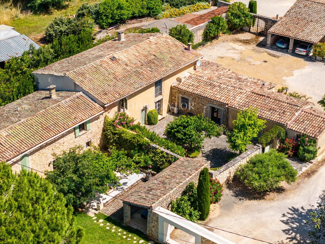 Country House in Bonnieux, Provence-Alpes-Côte d'Azur, France 3 - 18197402