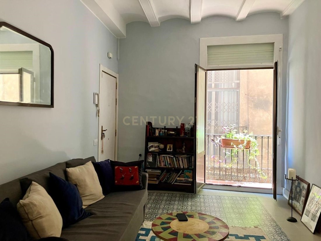 Apartment in Ciutat Vella, Barcelona, Spain 5 - 18197064