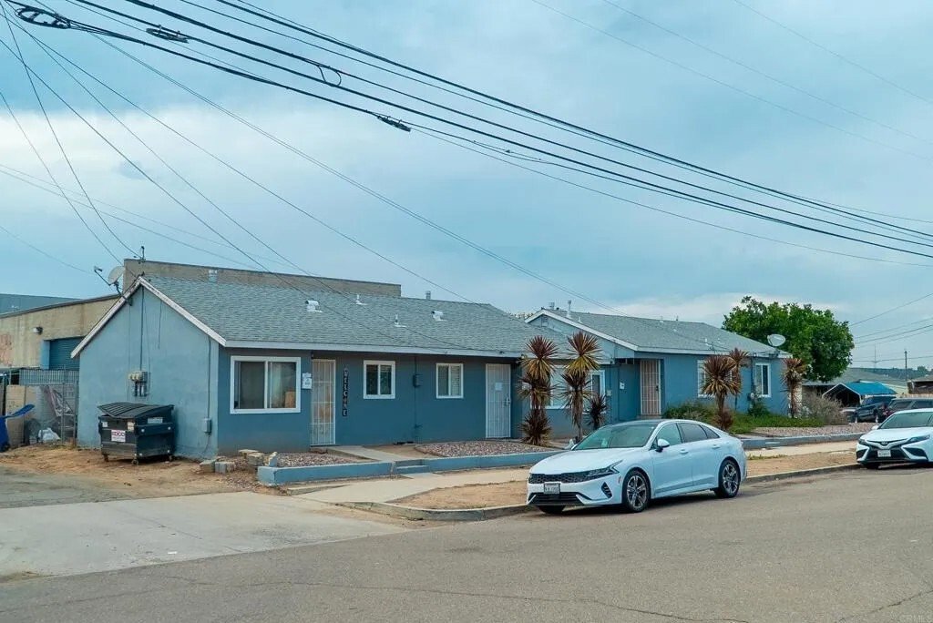 National City, California, United States 2 - 18196351