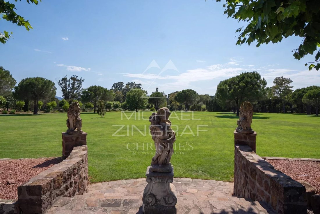 Estate in Nord RN, Puget-sur-Argens, France 3 - 18144359