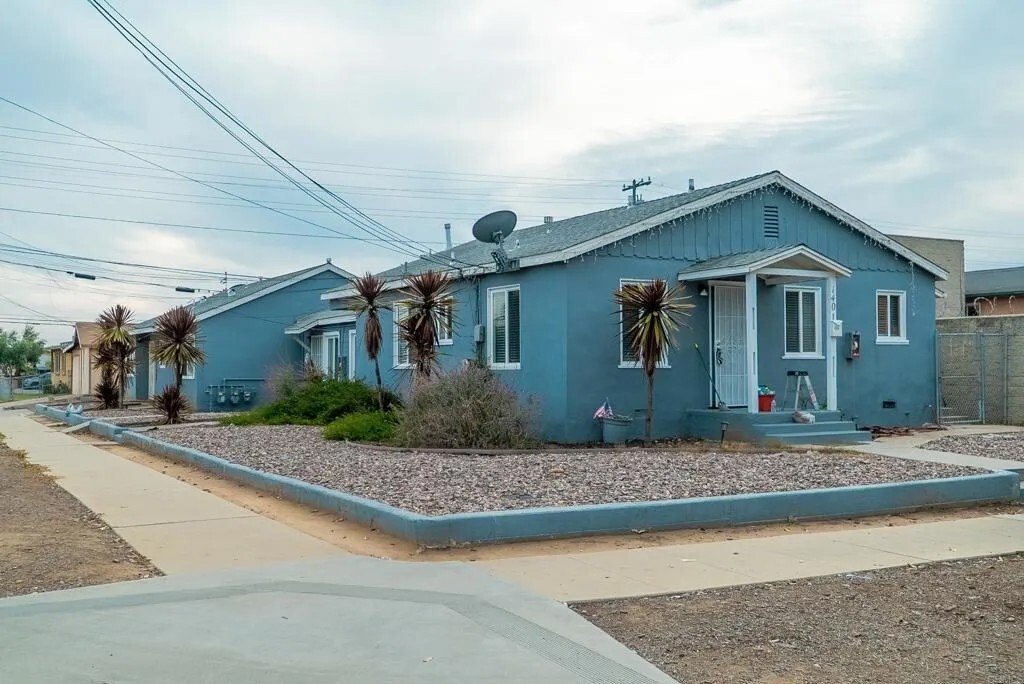 National City, California, United States 3 - 18196351