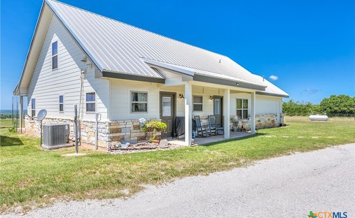 House in Zephyr, Texas, United States 1
