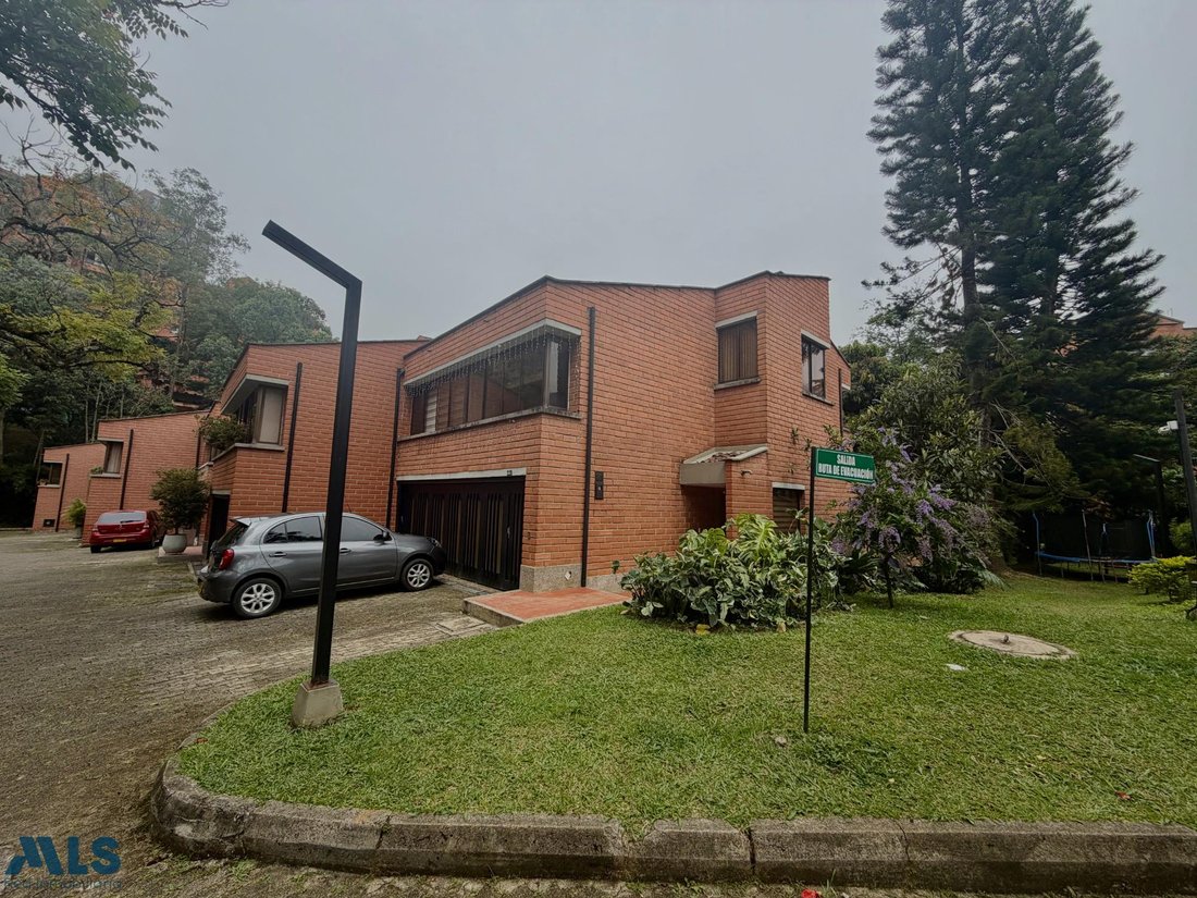 House in Medellín, Antioquia, Colombia 5 - 18196814