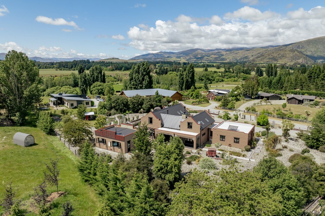 Albert Town, Otago, New Zealand 2 - 17266912