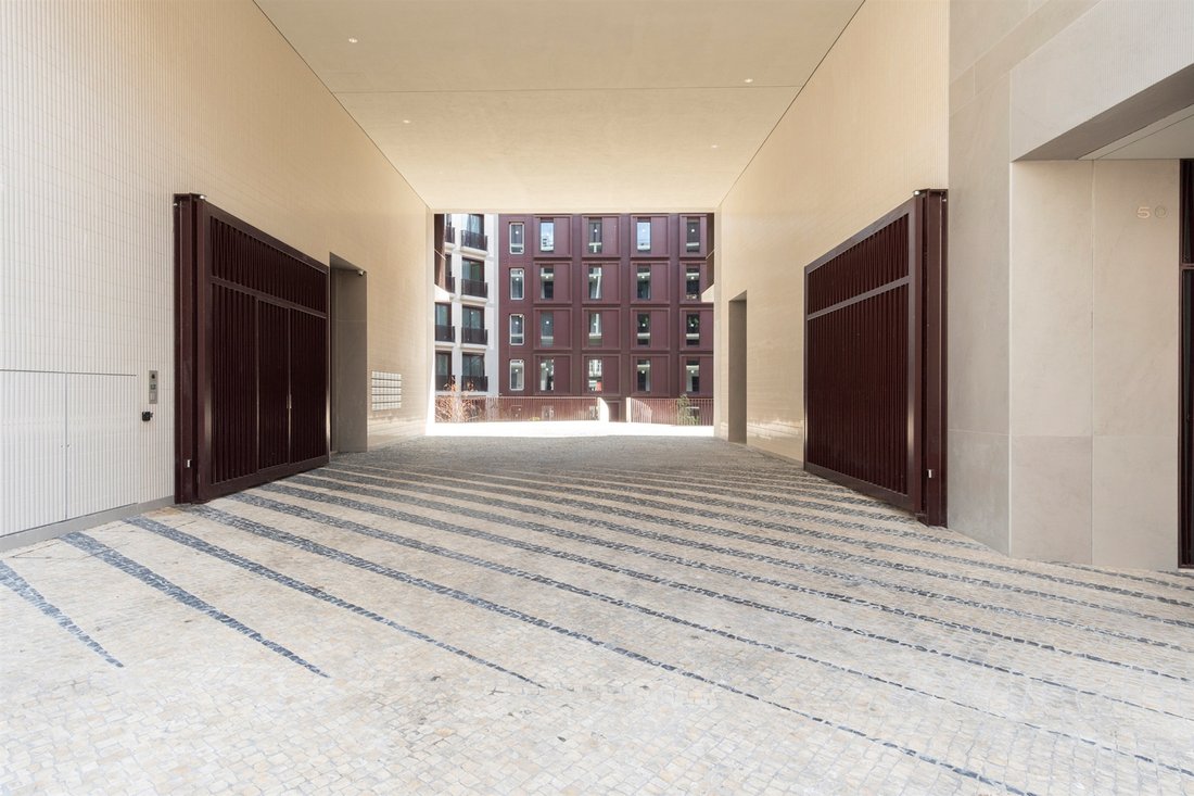 Apartment in Cedofeita, Santo Ildefonso, Se, Miragaia, Sao Nicolau e Vitoria, Porto District, Portugal 4 - 18197245