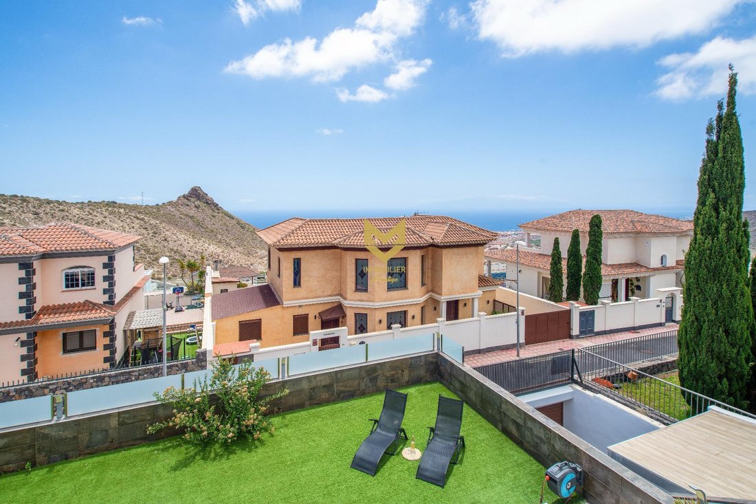 Villa in Costa Adeje, Adeje, Canary Islands 3 - 18196473