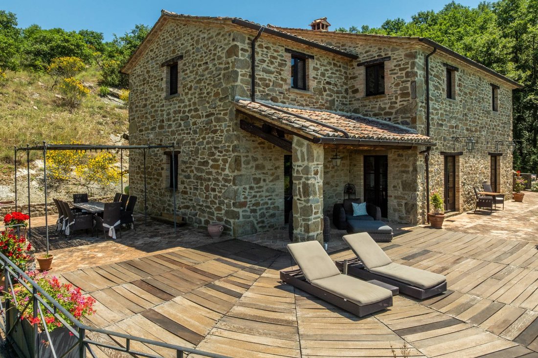 Estate in Castiglion Fiorentino, Tuscany, Italy 4 - 18197430