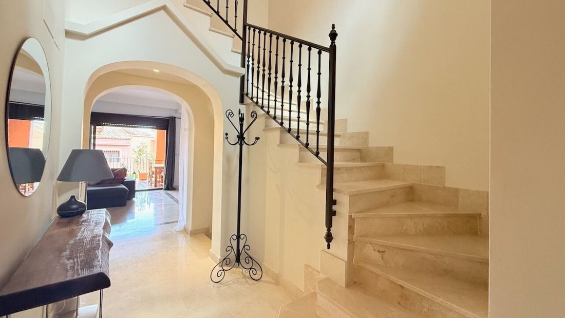 Townhouse in Estepona, Andalusia, Spain 5 - 18197344