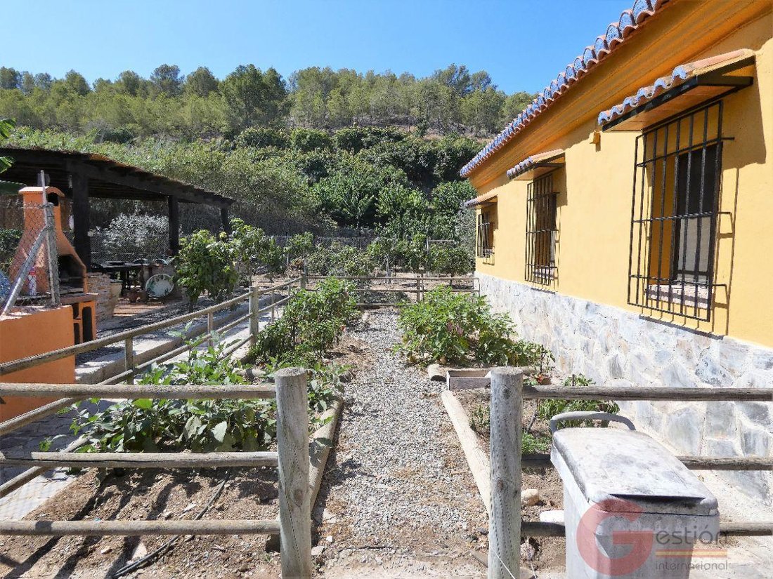 Chalet in Torrenueva Costa, Andalusia, Spain 4 - 16933835