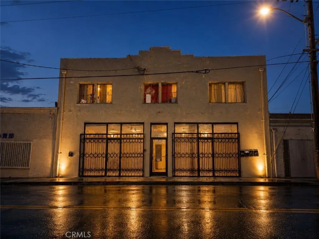 Condo in San Gabriel, California, United States 2 - 17966479