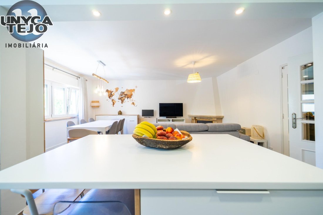 Apartment in Carnaxide e Queijas, Lisbon, Portugal 5 - 18196293