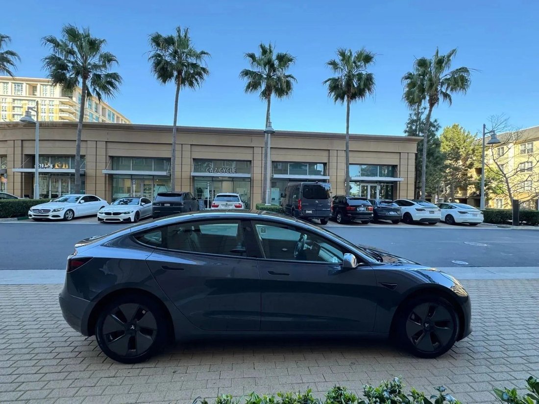 Sedan in Riverside, CA, United States 5 - 18197065
