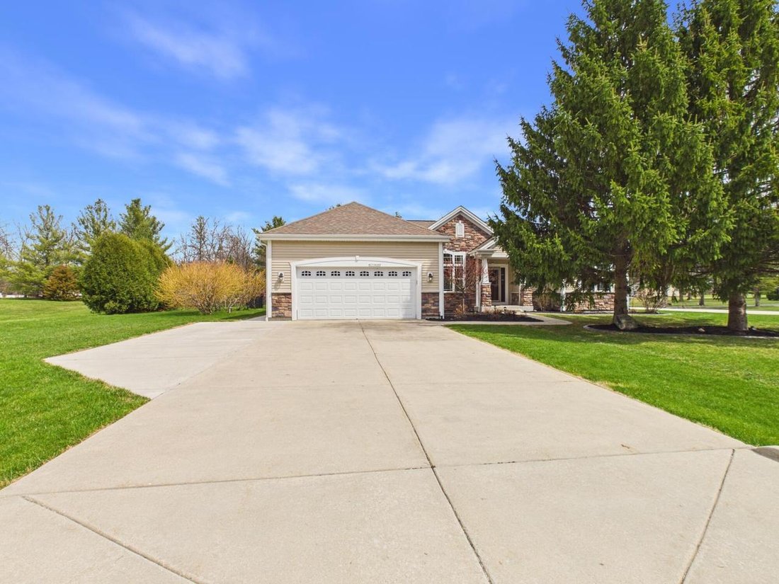 House in Waukesha, Wisconsin, United States 5 - 18196576