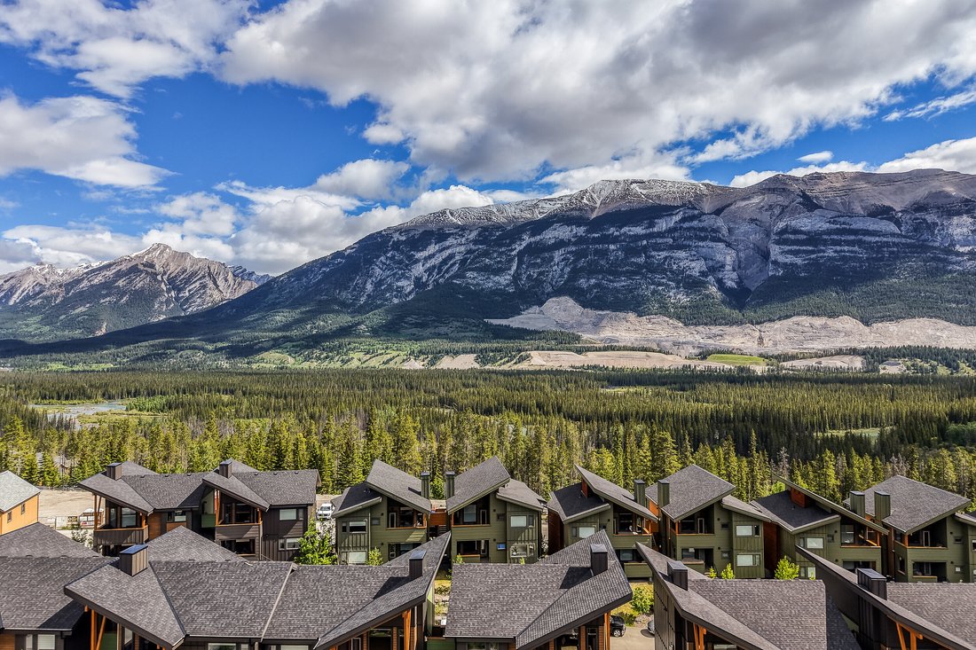 Condo in Canmore, Alberta, Canada 3 - 18197243