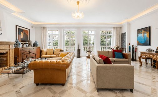 Villa in Parede, Lisbon, Portugal 1