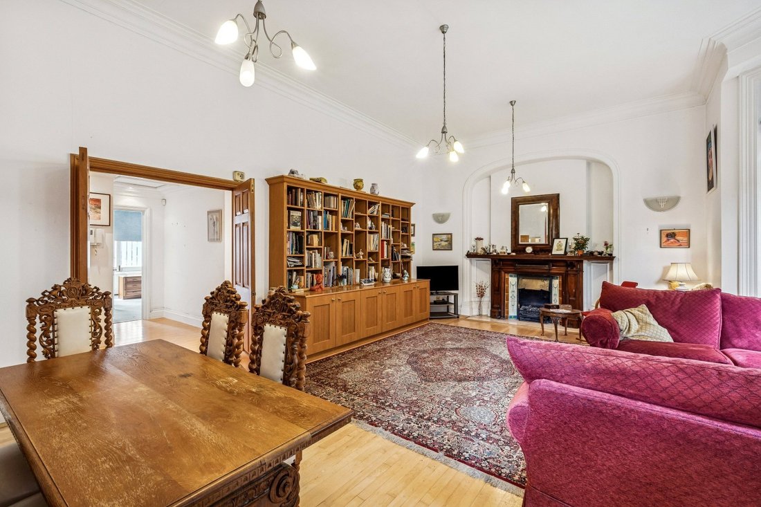 Apartment in Belsize Park, Camden, England 3 - 17871940