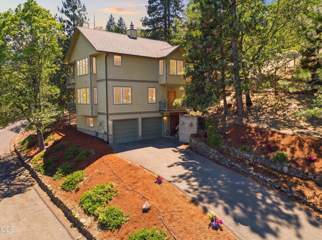 House in Ashland, Oregon, United States 1 - 18196053