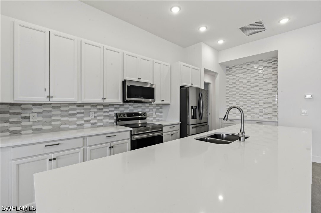 House in Cape Coral, Florida, United States 3 - 18196017