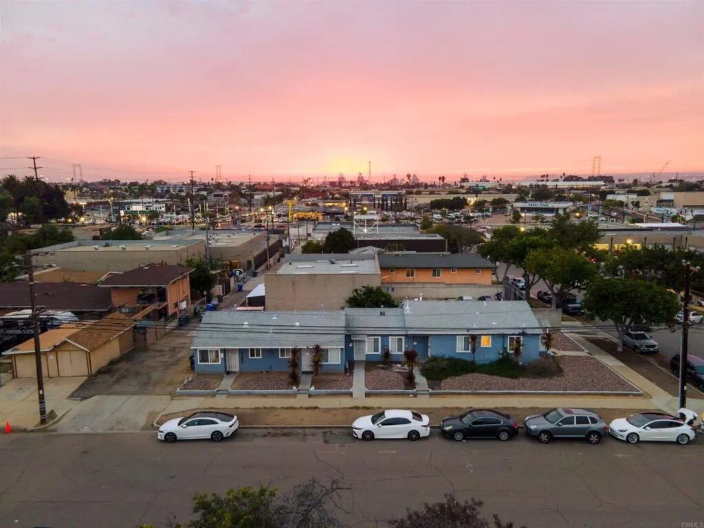 National City, California, United States 1 - 18196351