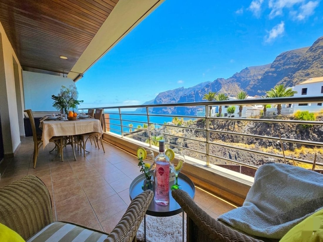 Apartment in Acantilados de Los Gigantes, Canary Islands, Spain 1 - 18196265