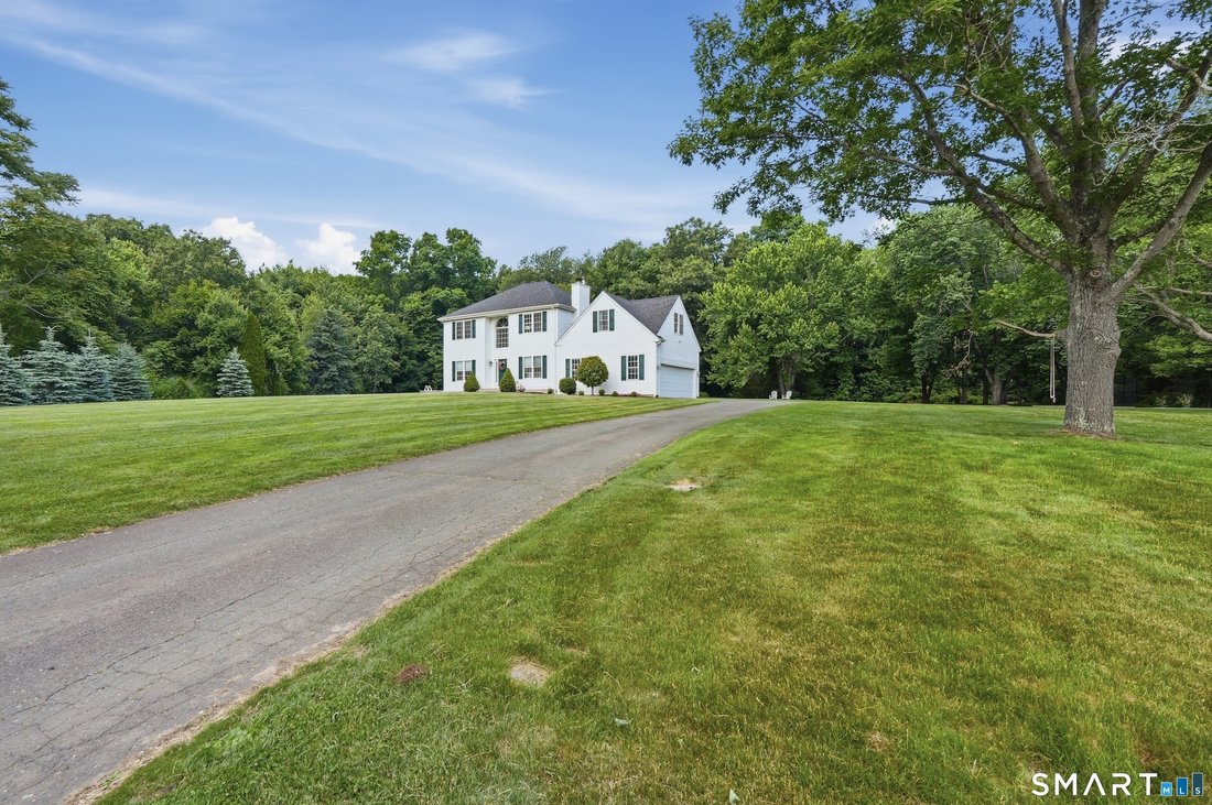 House in Cheshire, Connecticut, United States 1 - 18196002