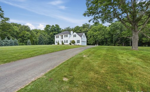 House in Cheshire, Connecticut, United States 1
