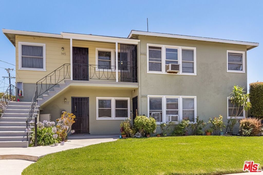 Los Angeles, California, United States 1 - 18196426