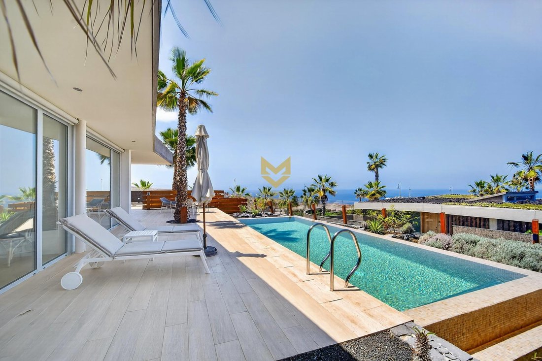 Villa in Guia de Isora, Canary Islands, Spain 1 - 18196958