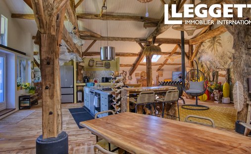 House in Lavergne, Nouvelle-Aquitaine, France 1