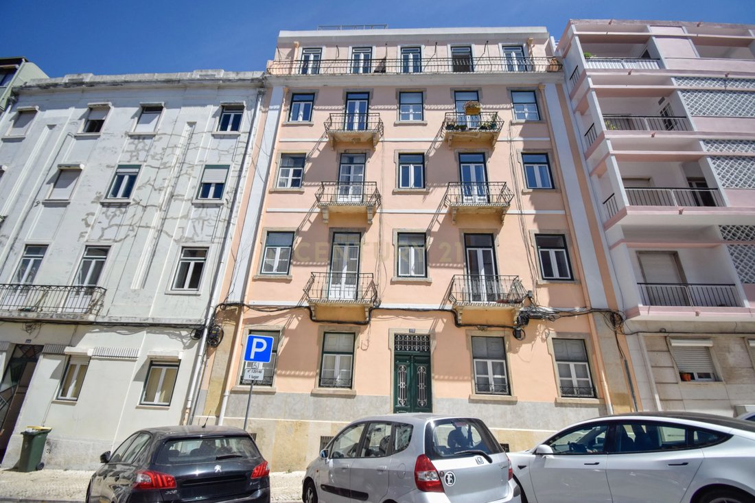 Apartment in Campo de Ourique, Lisbon, Portugal 1 - 18197051