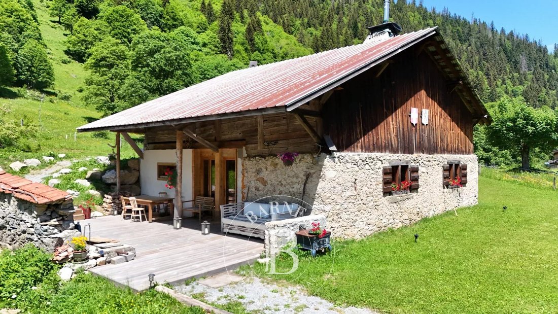 Chalet in Essert-Romand, Auvergne-Rhône-Alpes, France 1 - 16652264