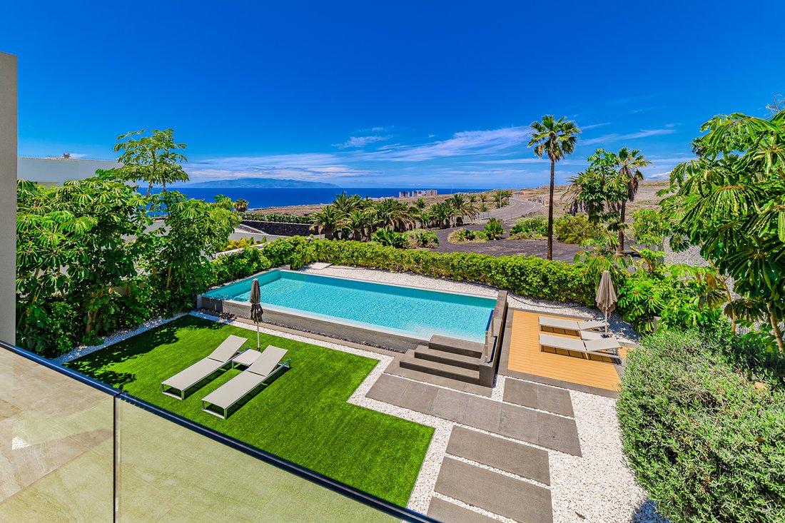 House in La Caleta, Adeje, Canary Islands 3 - 18197295