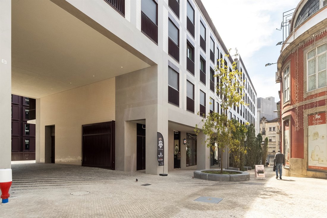 Apartment in Cedofeita, Santo Ildefonso, Se, Miragaia, Sao Nicolau e Vitoria, Porto District, Portugal 3 - 18197245