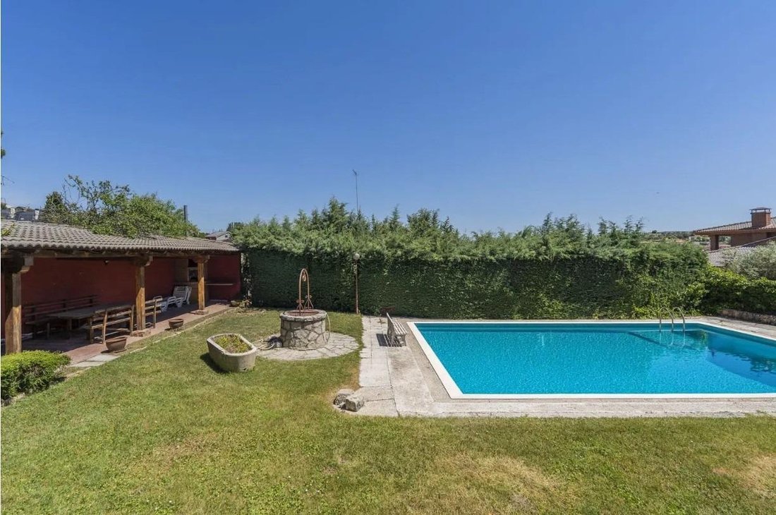Villa in El Molar, Comunidad de Madrid, Spain 2 - 18197422