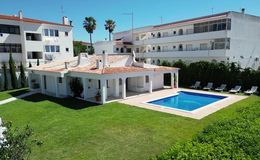 House in Olhos de Agua, Algarve, Portugal 1