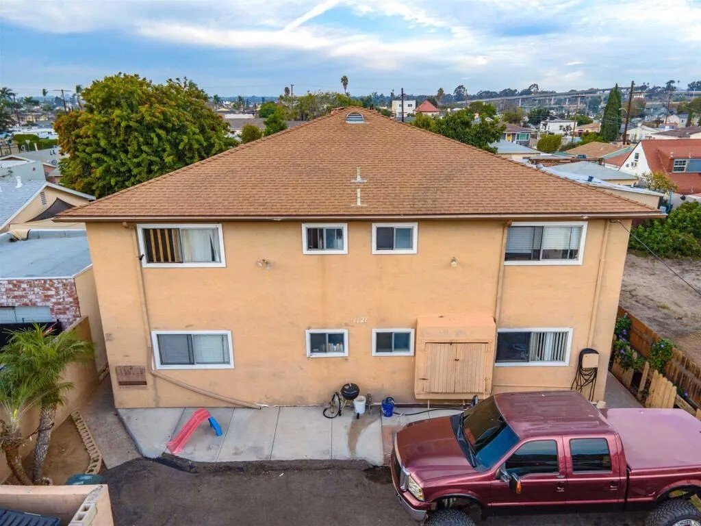 National City, California, United States 5 - 18196346