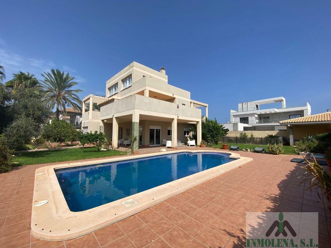 Chalet in La Manga del Mar Menor, San Javier, Región de Murcia 1 - 14613141