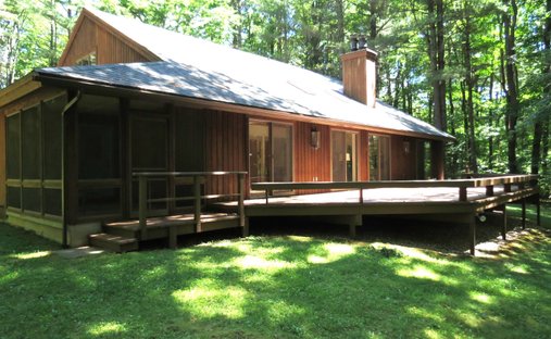 House in Norfolk, Connecticut, United States 1