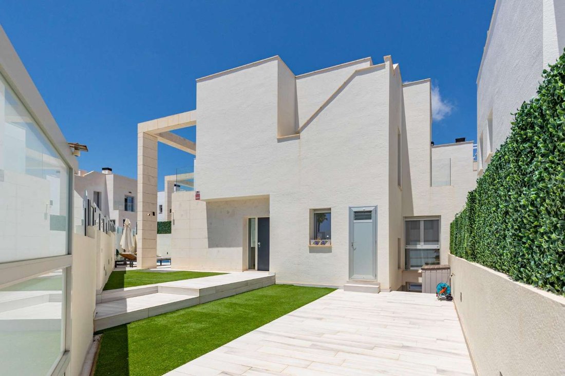 Villa in Orihuela, Valencian Community, Spain 5 - 18195969