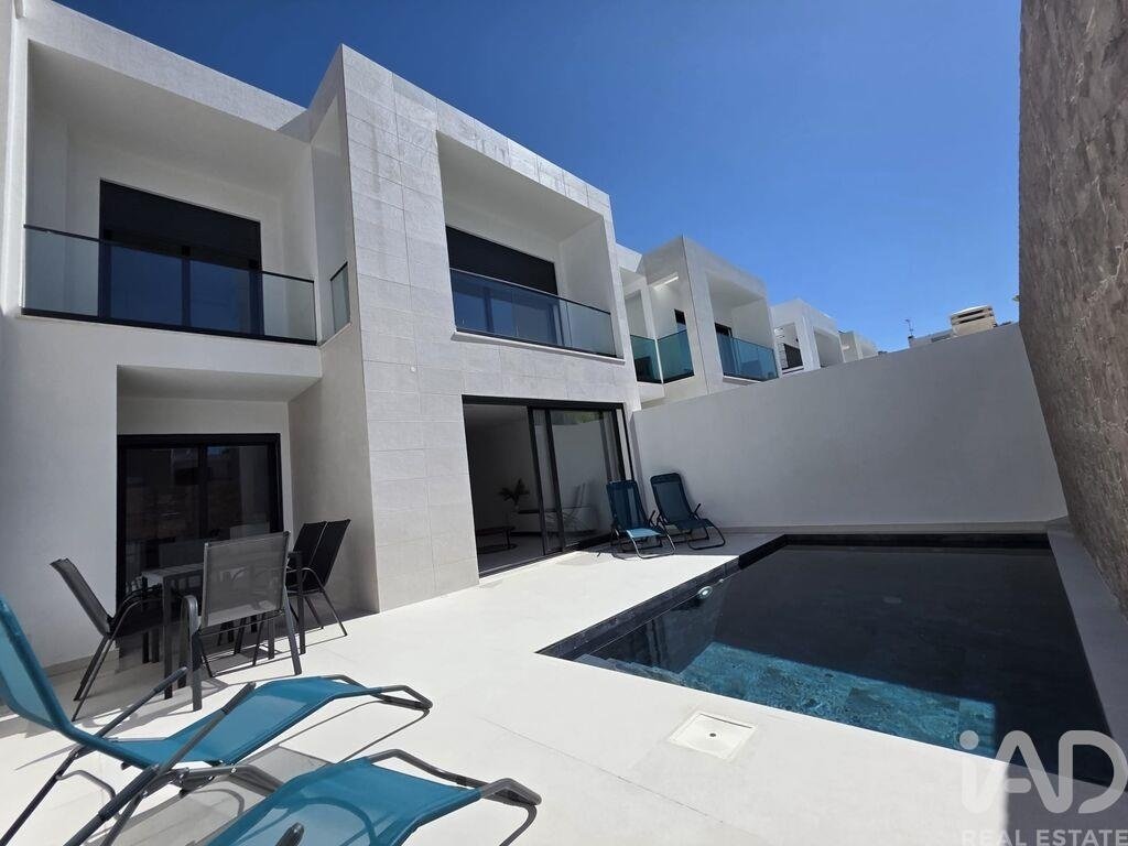 Townhouse in Vila Real de Santo António, Algarve, Portugal 1 - 18197445