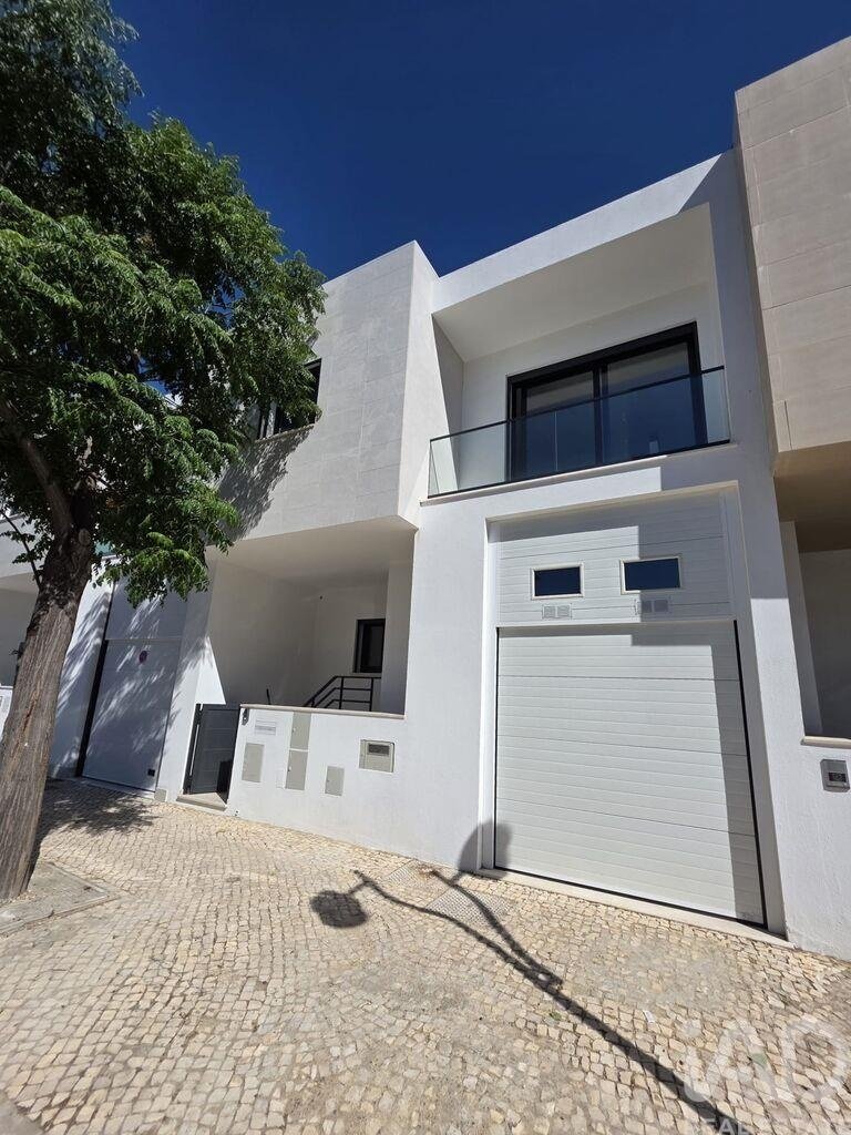 Townhouse in Vila Real de Santo António, Algarve, Portugal 2 - 18197445