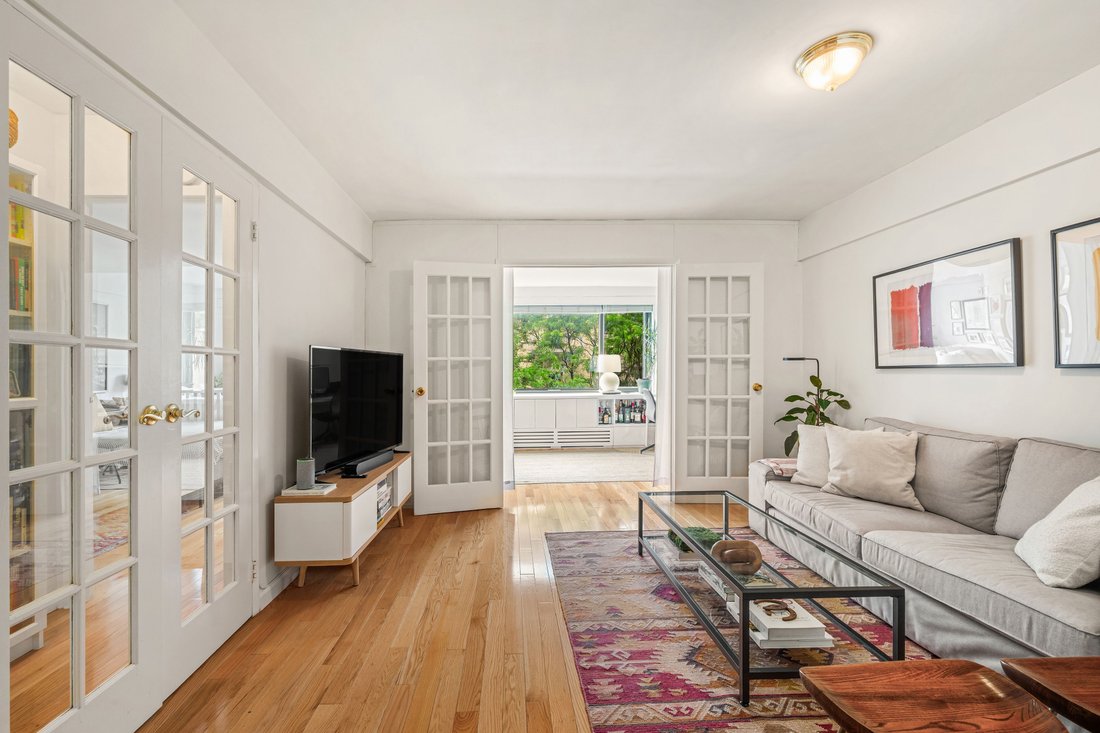 House in New York, New York, United States 4 - 18197255