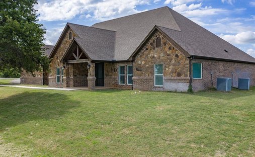 House in Decatur, Texas, United States 1