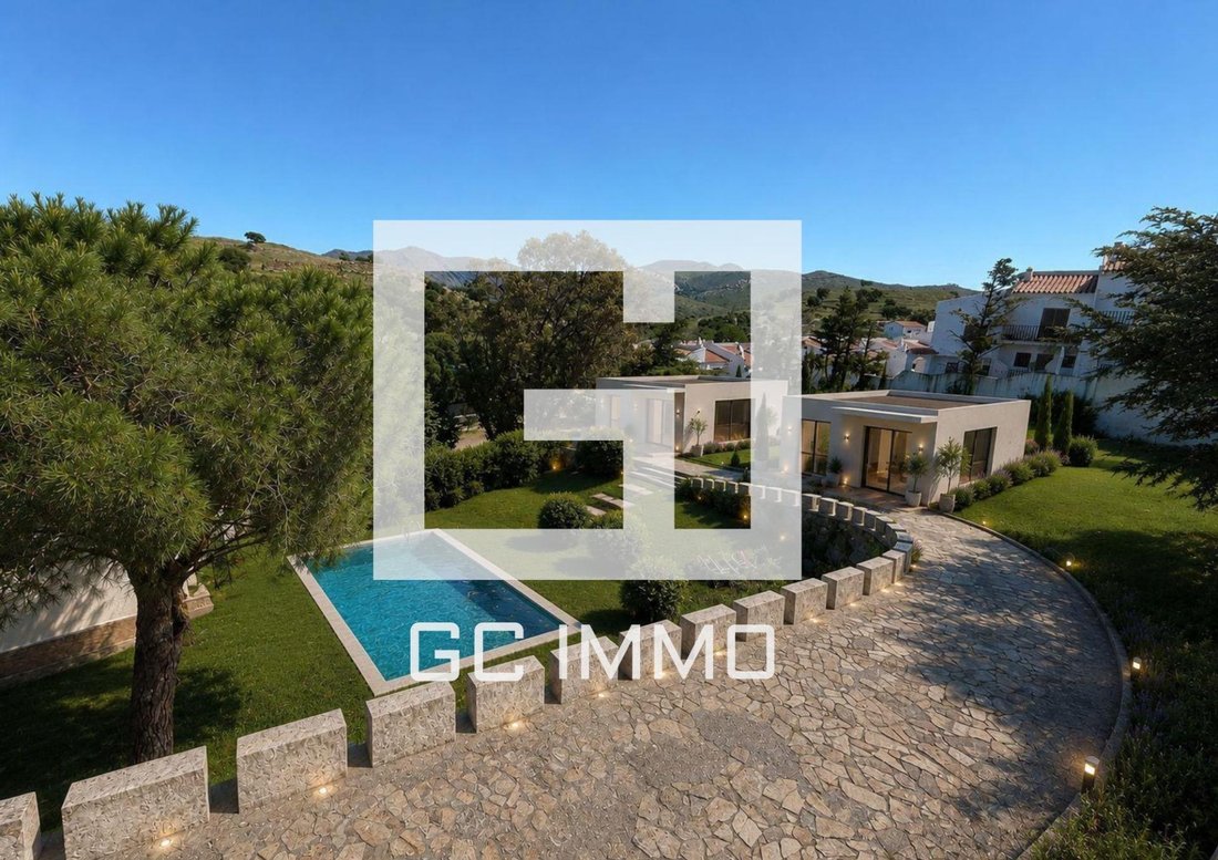 Villa in Roses, Catalonia, Spain 1 - 18196934