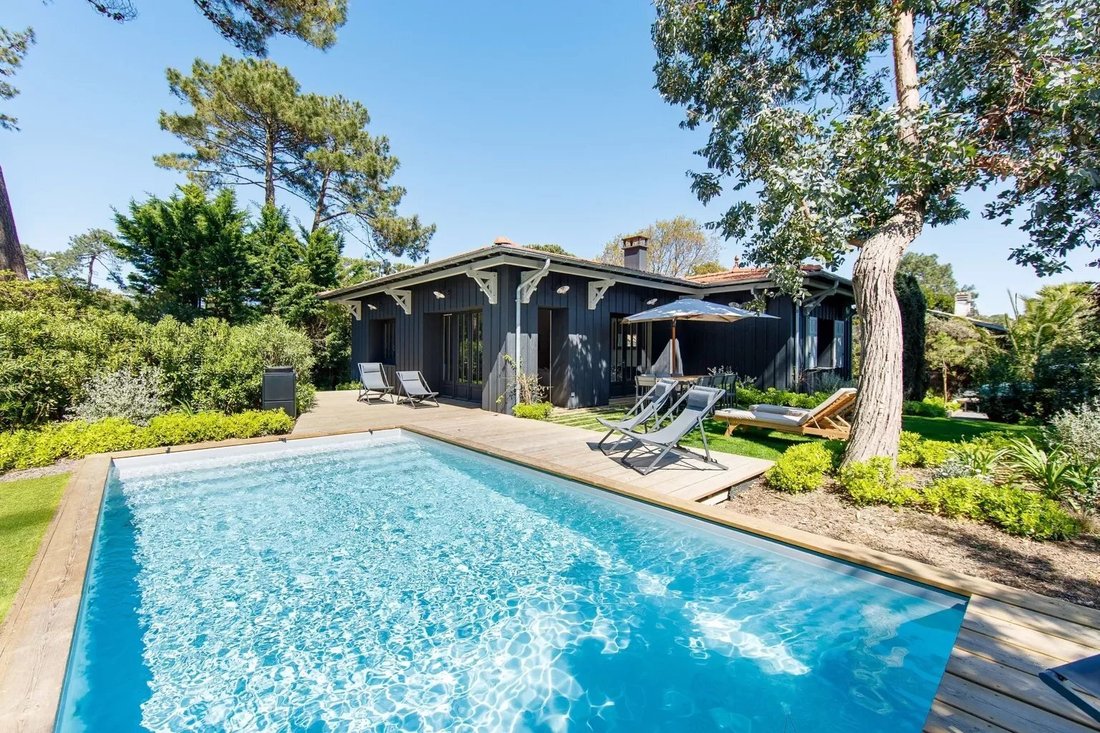 Villa in 33970 Le Cap-Ferret, Lège-Cap-Ferret, Nouvelle-Aquitaine 1 - 18197081