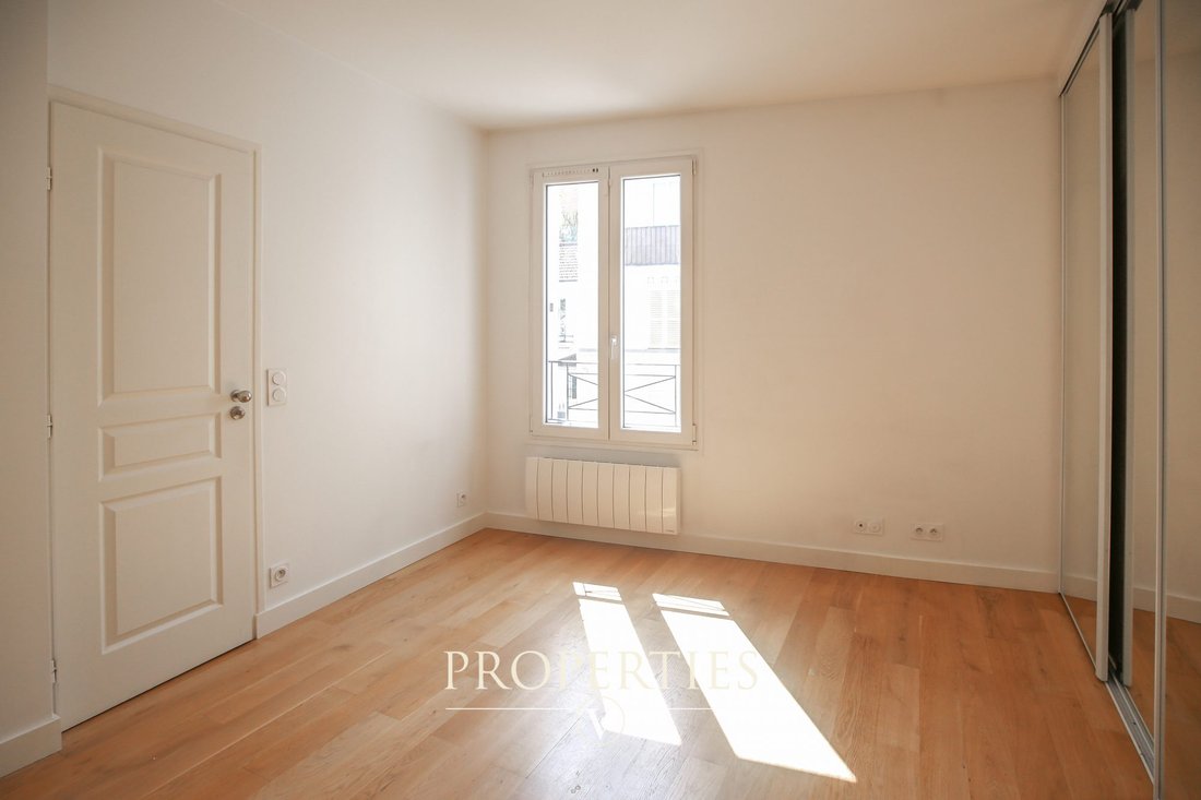 House in Vincennes, Ile-de-France, France 5 - 18196777